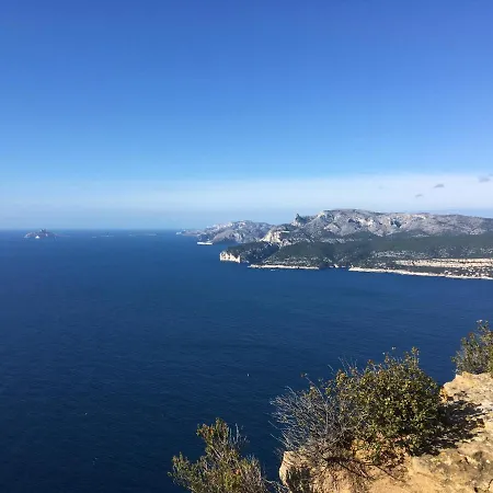 L'essentiel By Cassis